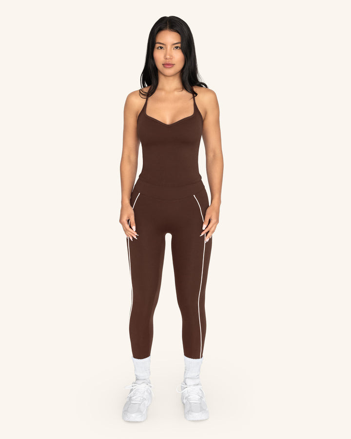 front | grounded cocoa